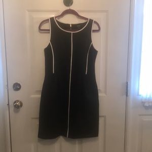 Black dress ( with pockets)
